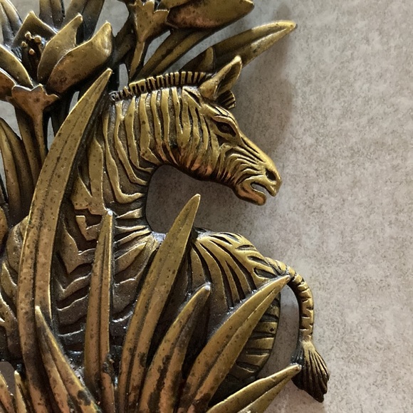 Brass Zebra pendant - Picture 2 of 7